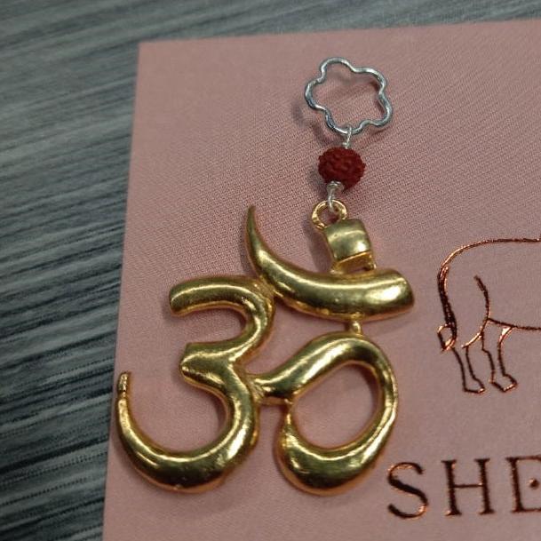Om Pendant 3