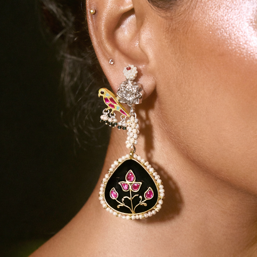 Nishta Earrings (Black)