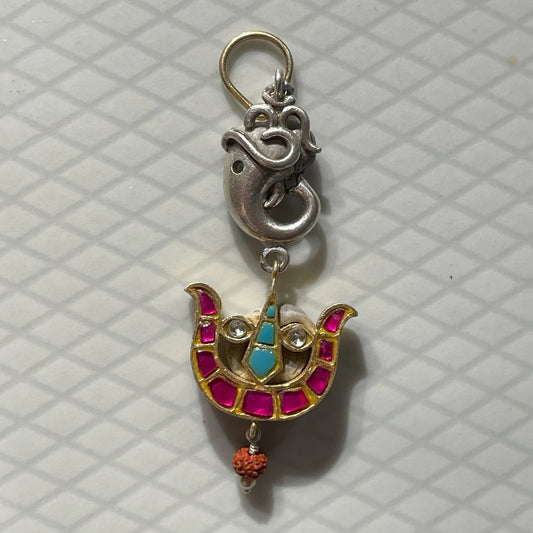 Trigaj Pendant