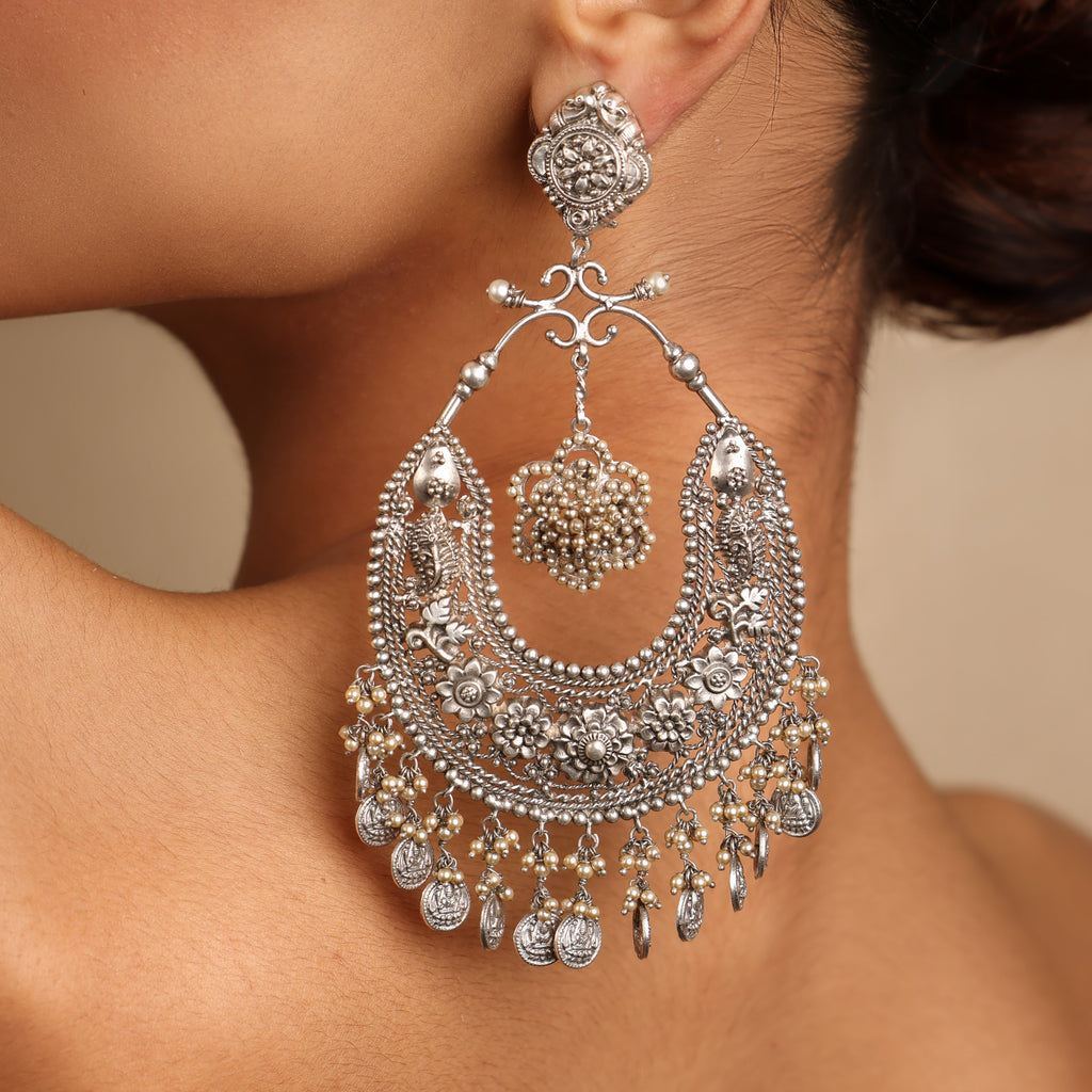 SASHI EARRING