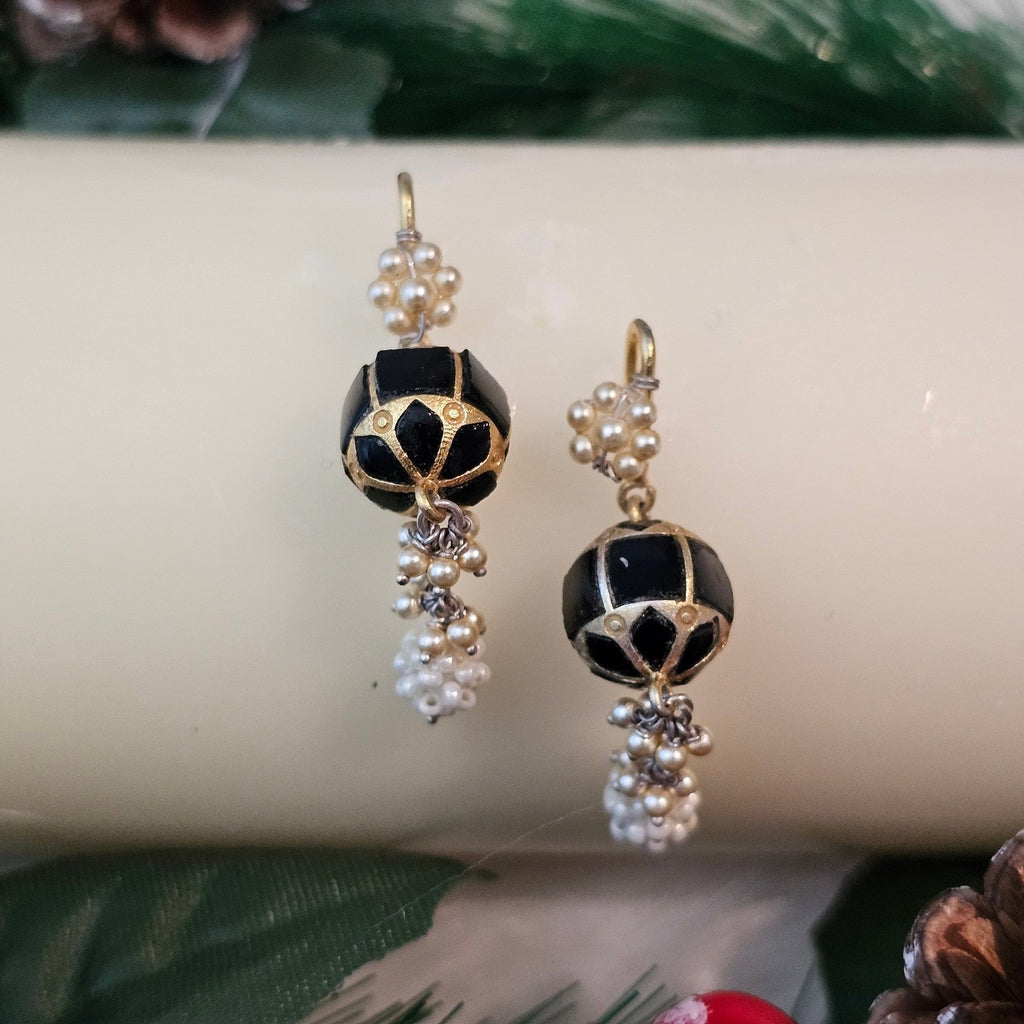 Lara Earrings Black